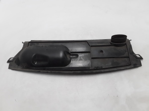 RENAULT Megane III (2008–2016) Jahutusradiaatori õhusuunaja 214766469R - 2