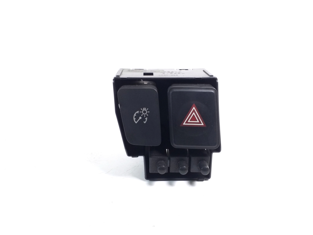 TOYOTA PRIUS Plius V W40 (2011–2018) Hazard light switch 84330-47040 TOYOTA PRIUS Plius V W40 (2011–2018) Hazard light switch 84330-47040