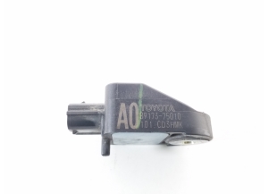TOYOTA PRIUS Plius V W40 (2011–2018) Airbag sensor 89173-75010 - 3