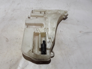 BMW 5 SERIES F10 (2010–2017) Front washer fluid reservoir 8050439 - 2