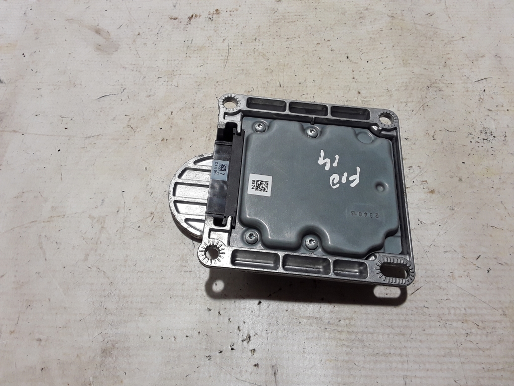 BMW 5 Series F10/F11 (2009-2017) SRS Control Unit 6868251 22449616