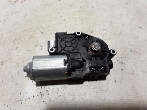 BMW 5 SERIES F10 (2010–2017) Katuseluugi mootor 7316535 - 2