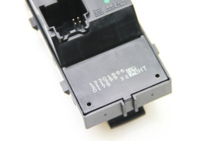 Opel Astra J (2009–2017) Rear side door window switch 13301886 - 2