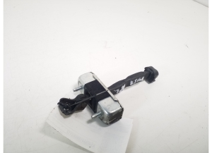   Rear side door opening limiter 