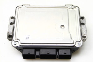 Ford Focus (2004–2011) Engine control unit 8M5112A650XC - 3