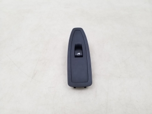Rear side door window switch - 9208107