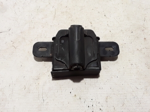  Engine cover lock 