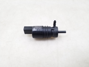 BMW 1 SERIES F20 (2010–2026) Front windshield washer pump 7302588 - 5