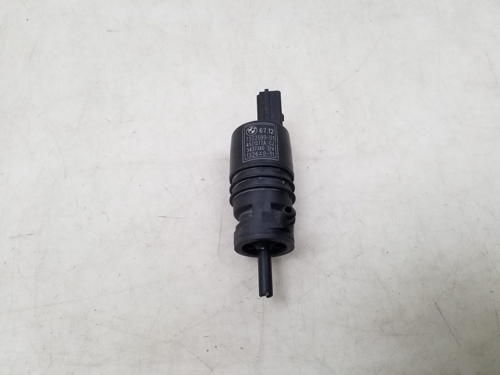 BMW 1 SERIES F20 (2010–2026) Front windshield washer pump 7302589 BMW 1 SERIES F20 (2010–2026) Front windshield washer pump 7302589