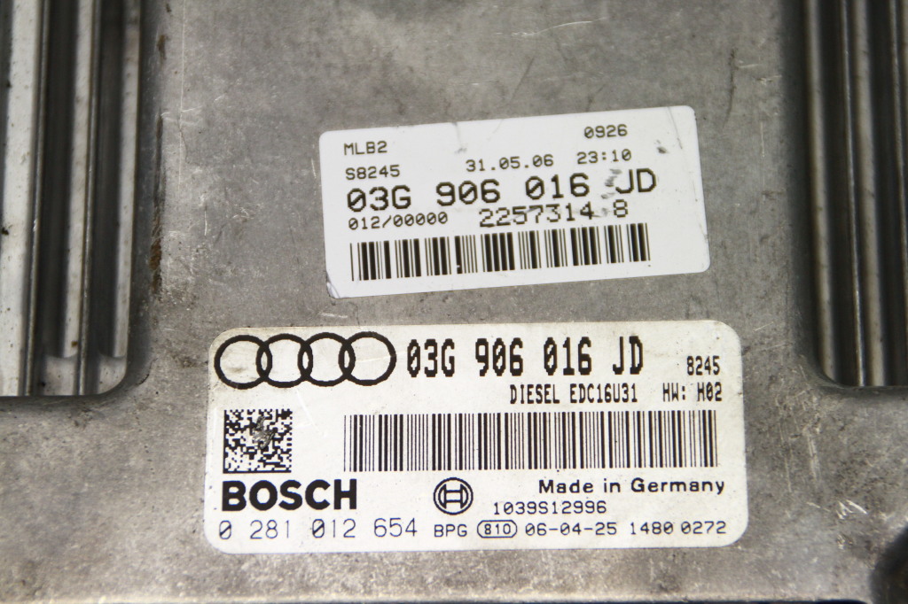 AUDI A4 B7/8E (2004-2008) Jednotka řízení motoru 03G906016JD 24722160