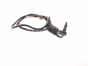 Mercedes Benz C-Class 205 (2014–2021) Priekšējais ABS sensors A2059058003 - 2