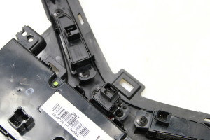 Chevrolet Cruze (2009–2015) Salongi soojenduse juhtpaneel 3839278 - 4