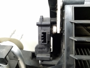Land Rover Sport L320 (2005–2013) Salongi soojenduse korpus 5H2218C424ED - 3