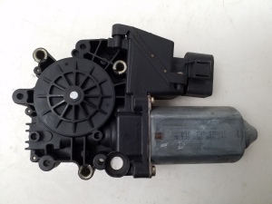 AUDI A4 B5 (1994–2001) Fensterhebermotor vorne 119024114 - 2