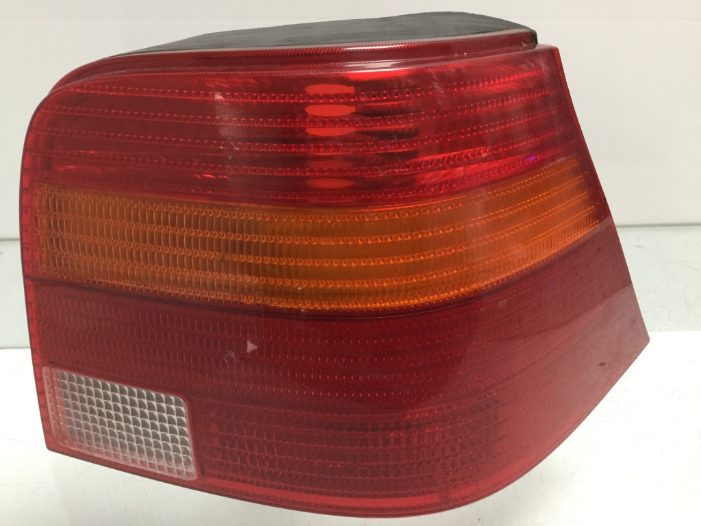 Volkswagen Golf IV (1997–2003) Eckleuchte hinten 1J6945096R Volkswagen Golf IV (1997–2003) Eckleuchte hinten 1J6945096R
