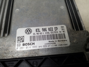 Volkswagen Tiguan (2007–2016) Mootori juhtplokk 03L906022EP - 4