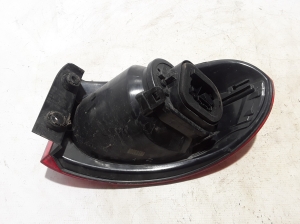 Volkswagen Tiguan (2007–2016) Tagumine nurgatuli 5N0945095 - 3