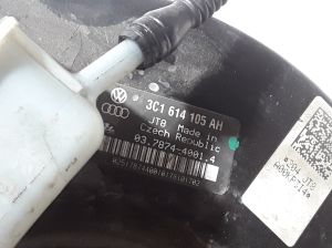 Volkswagen Tiguan (2007–2016) Bremskraftverstärker 3C1614105 - 2