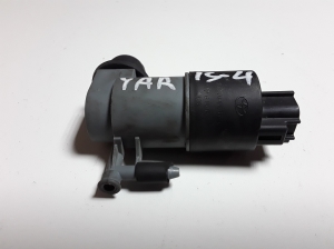 TOYOTA Yaris (2011–2020) Front windshield washer pump 853300D120 - 2