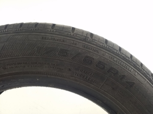 TOYOTA Yaris Verso (1999–2006) Tires - 4