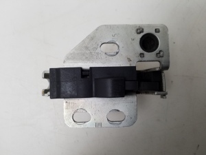Mercedes Benz Sprinter 902 (2000–2006) Türschloss hinten A9067401235 - 2