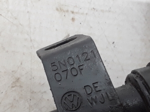 Volkswagen Tiguan (2007–2016) Caurule 5N0121070F - 2