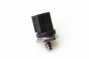  High pressure fuel line sensor 