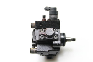 Hyundai i40 (2011–2026) Fuel pump 331002A420 - 4