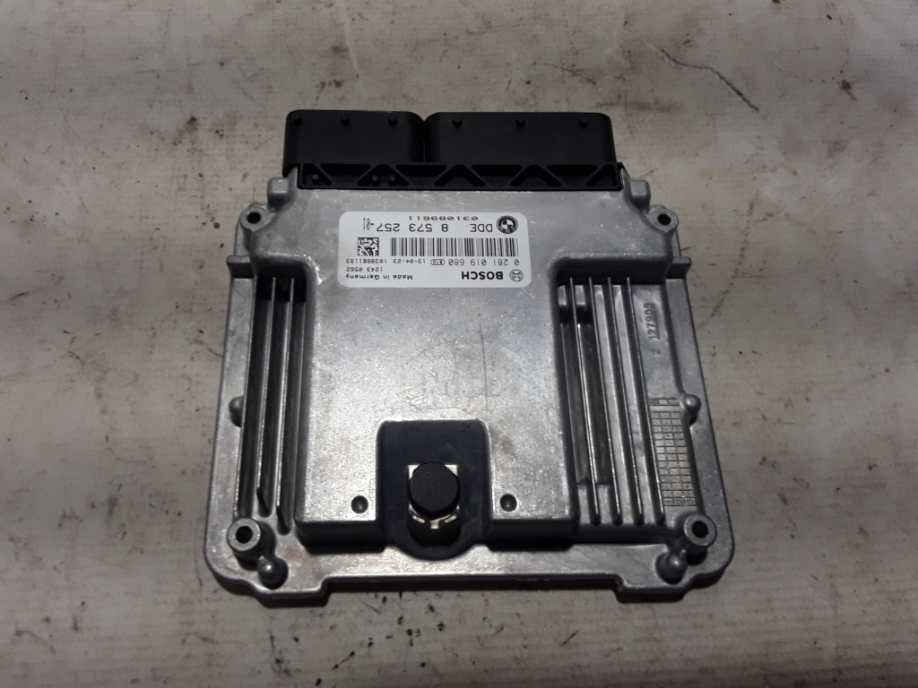 BMW 3 Series F30/F31 (2011-2020) Блок керування двигуном ECU 8573257 22449797