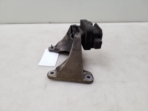 BMW 5 SERIES E61 (2004–2010) Mootori kinnitus koos padjaga 6761107 - 5
