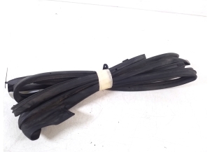 Joint de porte avant - 67861-48070