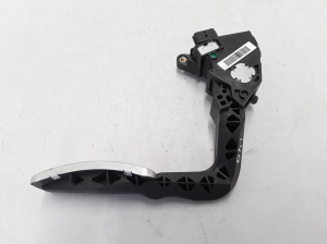 RENAULT Megane III (2008–2016) Gaasipedaal 180100026R - 3