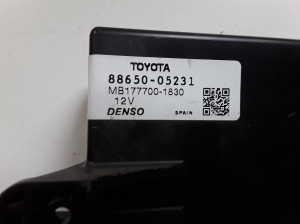 TOYOTA Avensis T27 (2008–2019) Control unit 8865005231 - 3