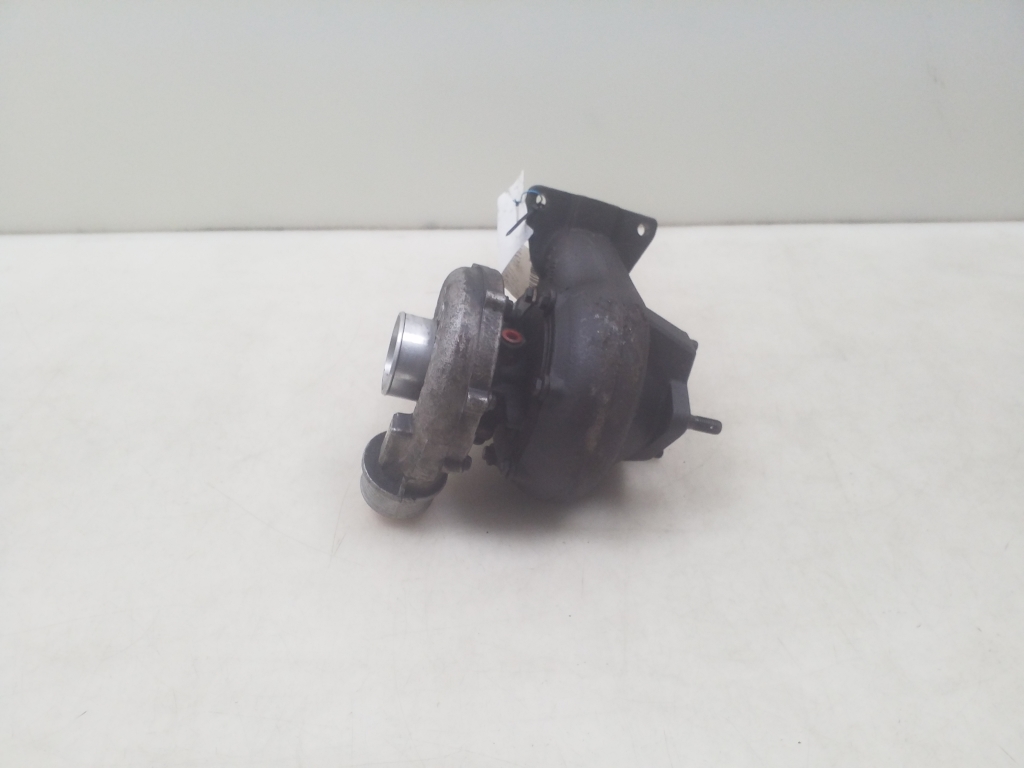 VOLVO XC70 2 generation (2000-2007) Turbocompresseur 8689592 25070734