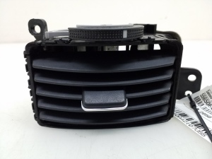 Dashboard air vent grilles - 5565064010