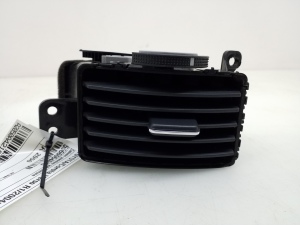   Armatuurlaua ventilatsioonivõred  - 5566064010 