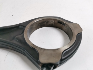  Connecting rod 