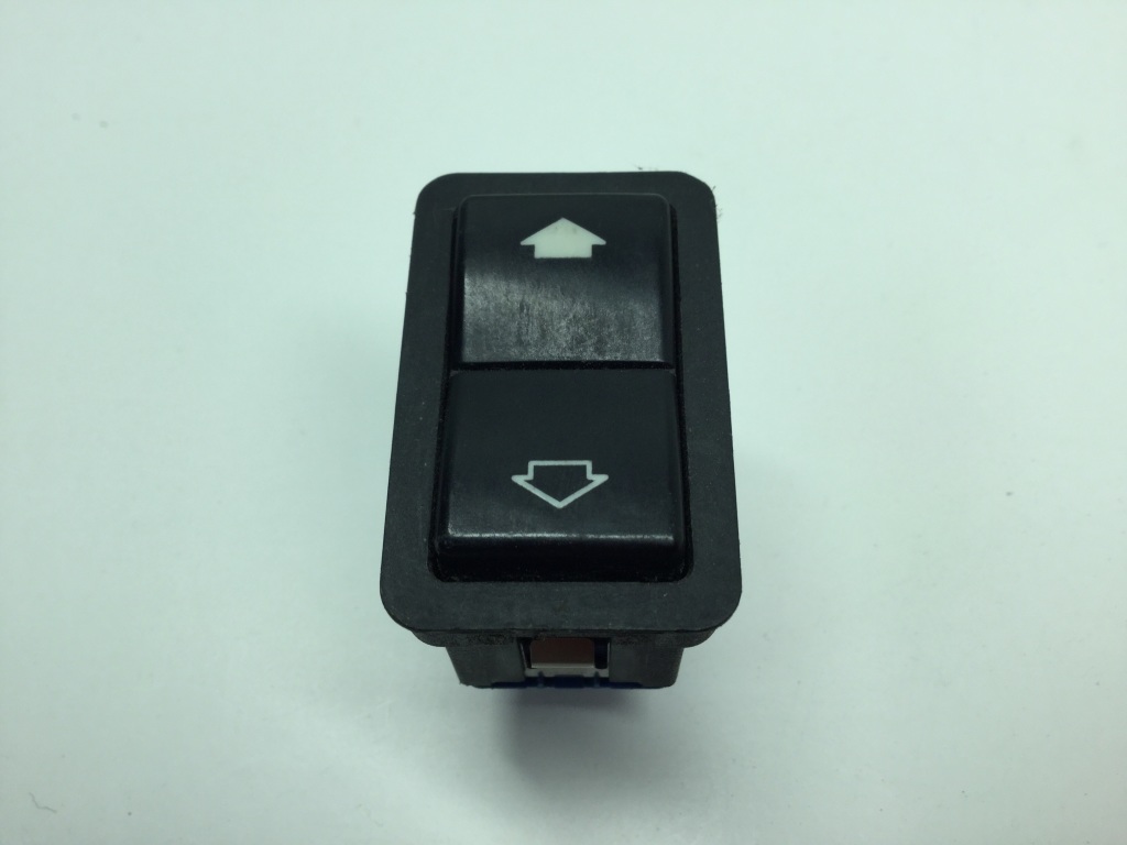 BMW 5 Series E39 (1995-2004) Rear Right Door Window Control Switch 8368932 21225564