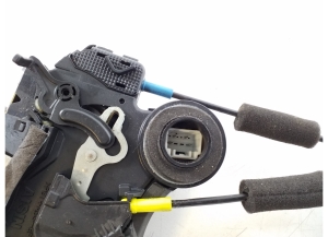 LEXUS RX (2003–2009) Serrure de porte arrière latérale 69050-33111 - 2