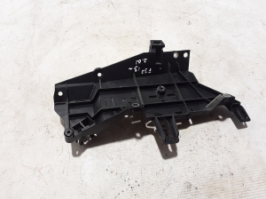 BMW 3 SERIES F30 (2011–2018) Mootori ilukate 7811112 - 2