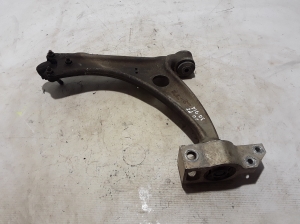 Volkswagen Tiguan (2007–2016) Eesmine õõtshoob 5N0407152 - 3
