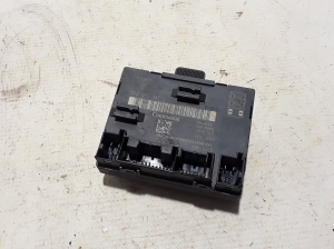  Rear side door control unit 