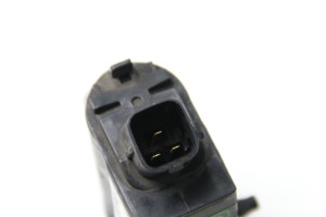 Kia Rio (2005–2011) Front windshield washer pump 985101C100 - 2