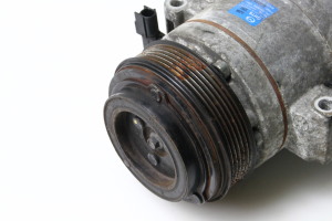  Air conditioner compressor 