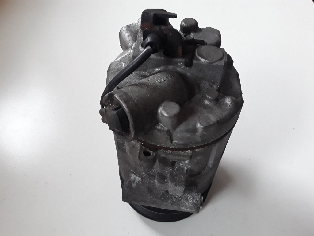 Used Volkswagen Polo Air conditioner compressor 6Q0820808F