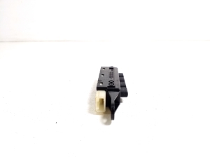 LEXUS RX GGL1 (2009–2015) Front seat control switch 84927-48050 - 3