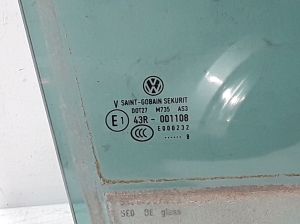 Volkswagen Tiguan (2007–2016) Aizmugurējo sānu durvju stikls 5N0845026A - 3