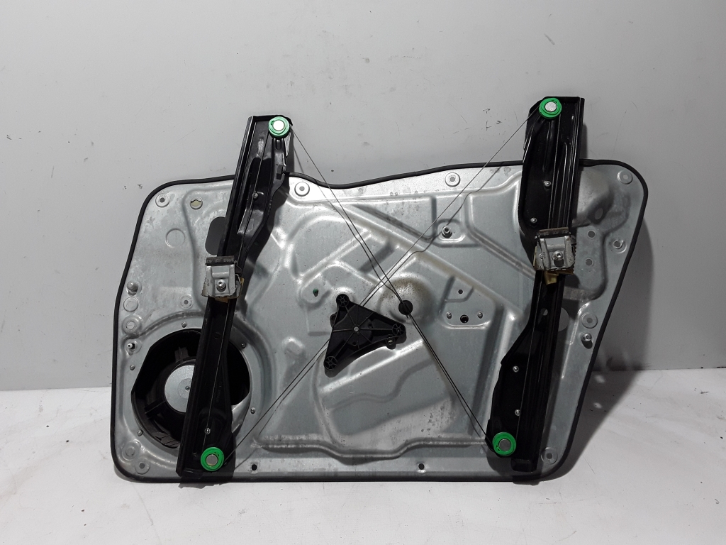 VOLKSWAGEN Tiguan 1 generation (2007-2017) Front Left Door Window Regulator 5N1837729 22450062