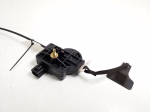 LEXUS RX (2003–2009) Kütuse täiteava korgi lukustus 77030-48020 - 3