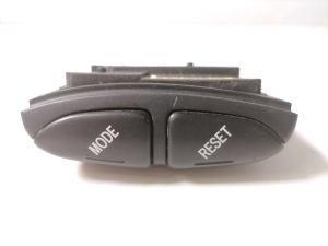 Commande au volant - 84244-33050